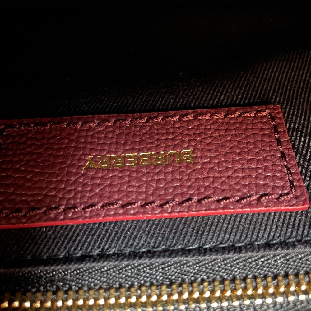 Sold-Burberry Grainy Calfskin House Check Small Banner Tote Crimson NWT - Picture 6 of 6